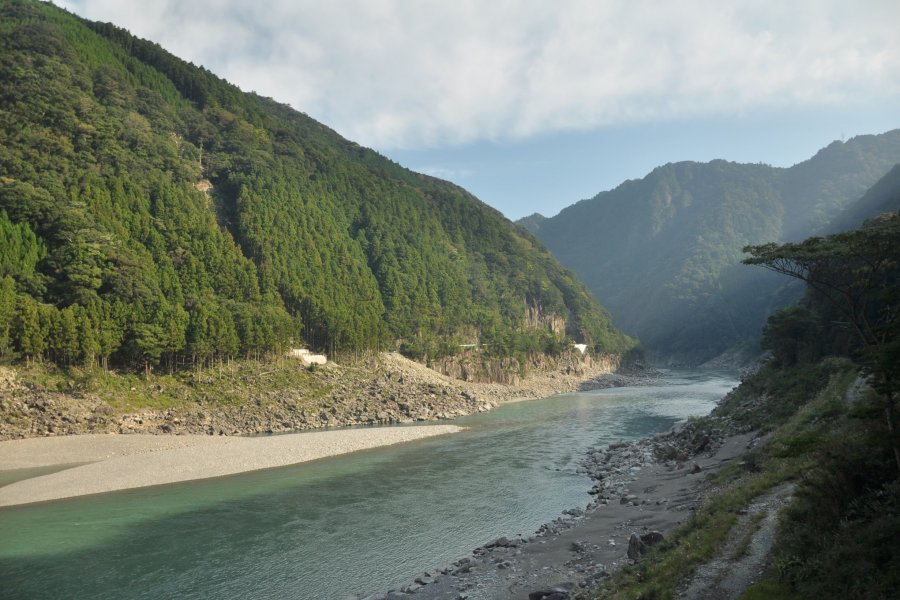 Cuộc hành hương ở thành phố Kumano bằng xe hơi