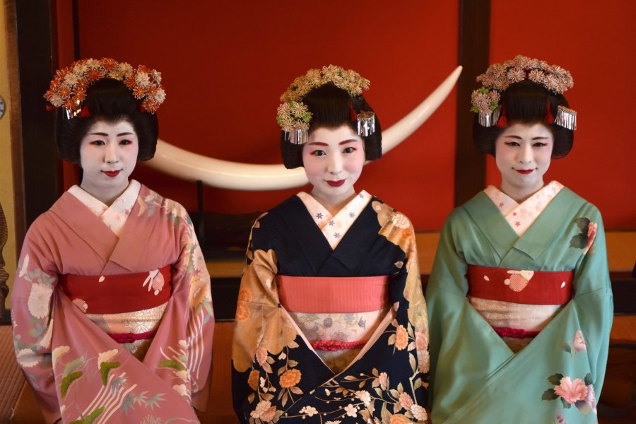Những nàng Maiko của Quán trà Somaro 