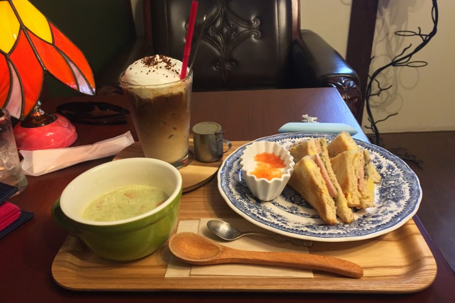 Cafe Kuguri