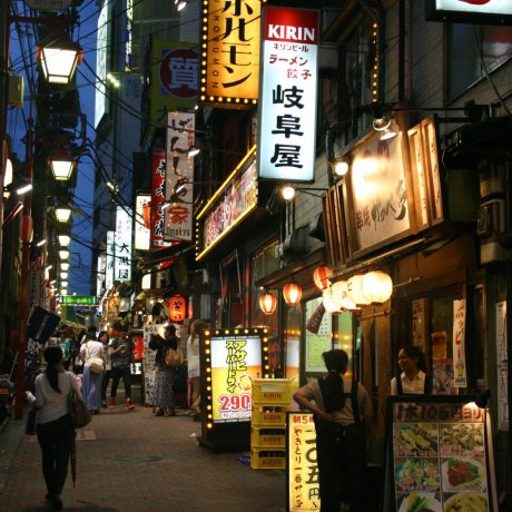 Con đường tưởng nhớ của Shinjuku Con đường tưởng nhớ của Shinjuku
